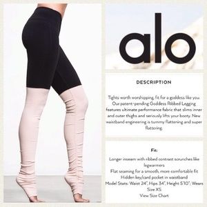 ALO Yoga Women's Black and Cream Ribbed Leggings